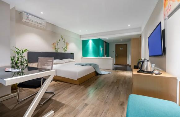 恒8连锁酒店(贵阳花果园双子塔兰花广场店)